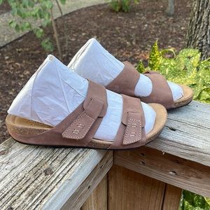 CLARKS ARTESAN Two Strap Leather Sandals-Sz 9